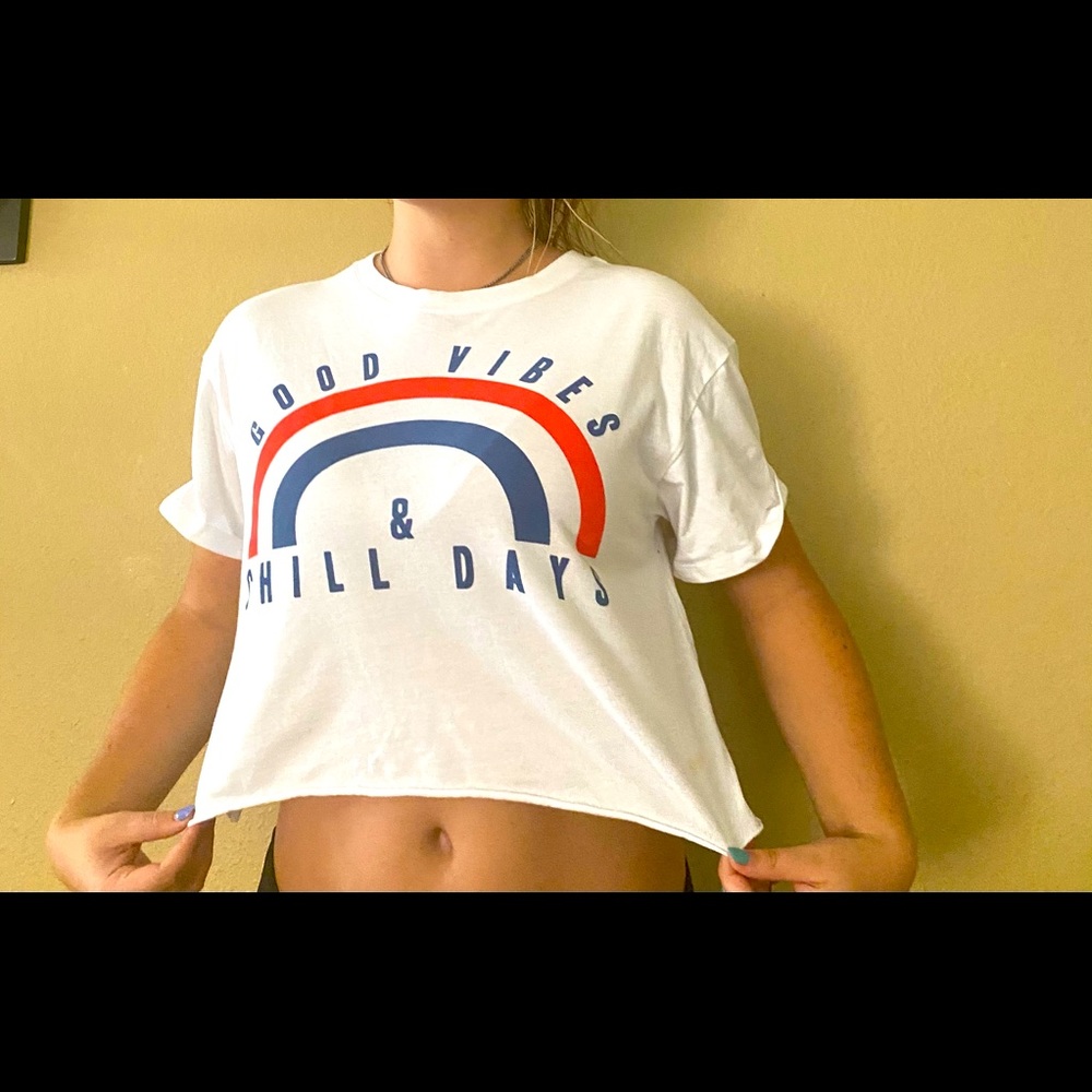 Cropped tee